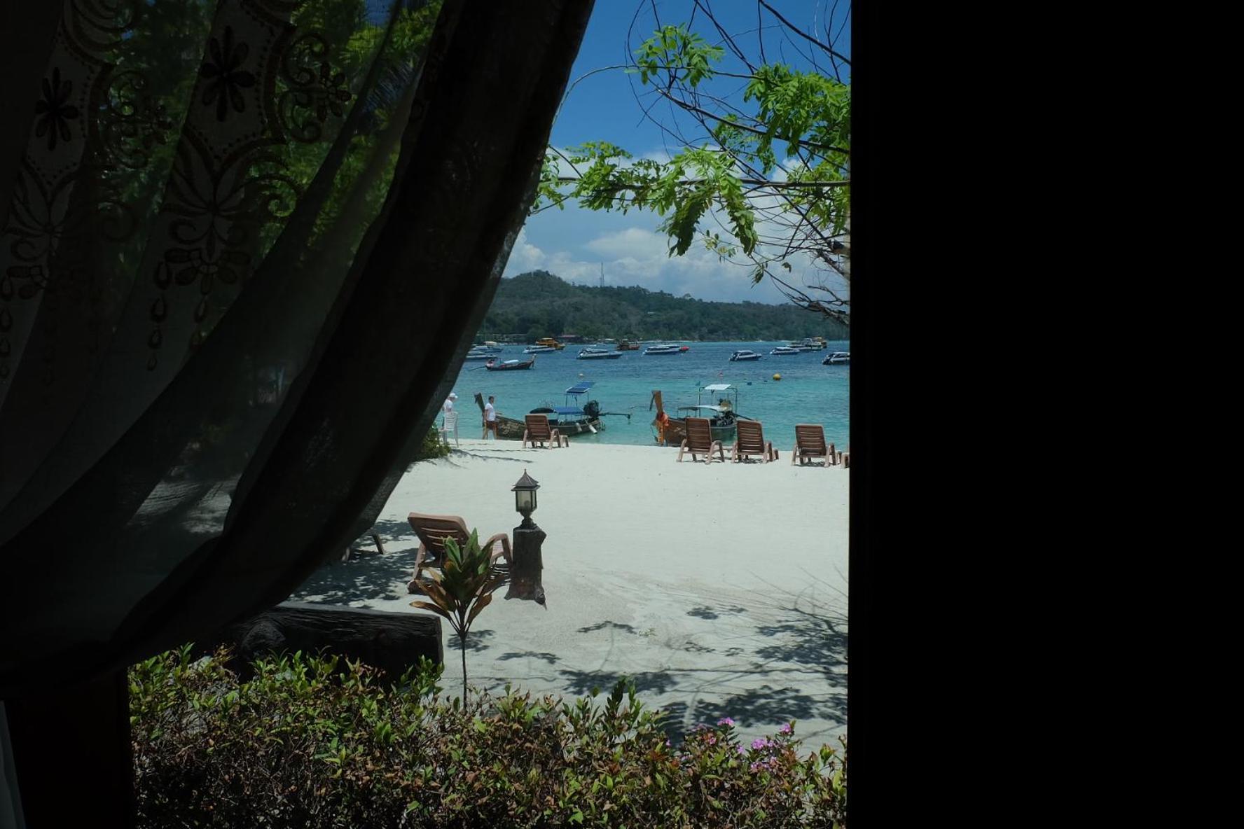 Phi Phi Sand Sea View Resort Bagian luar foto